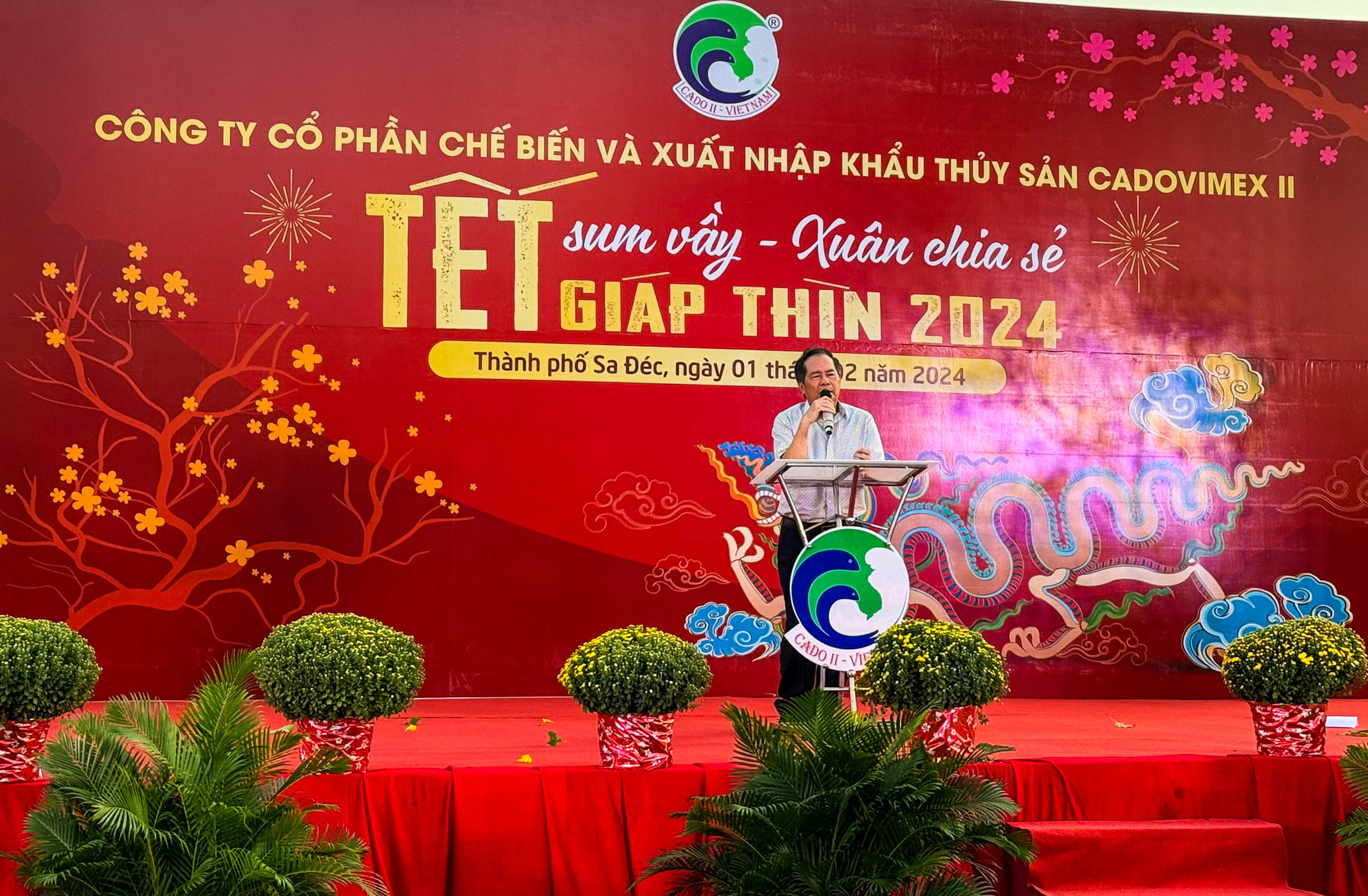 Cadovimex II: Year-end party with the theme “Reunion Tet – Sharing Spring”